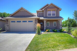 1657 E Challis St in Meridian, ID - Building Photo