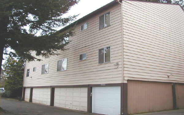 Fir Crest Condominiums in Portland, OR - Foto de edificio - Building Photo