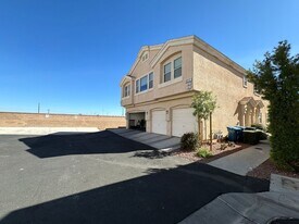 9312 Straw Hays St in Las Vegas, NV - Building Photo