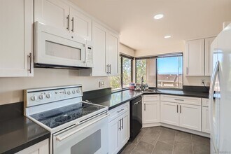6523 Caminito Catalan in San Diego, CA - Building Photo - Building Photo
