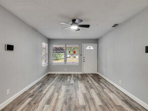 7914 Belbay St in Houston, TX - Building Photo - Building Photo