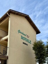 Gardena Royale Apartments in Gardena, CA - Foto de edificio - Building Photo