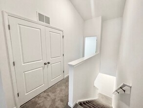 1305 Darlington Dr in Lowell, NC - Building Photo - Building Photo