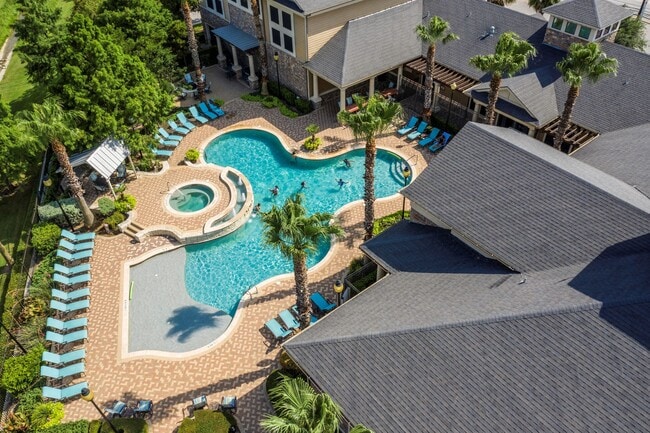 Las Brisas Apartment Homes