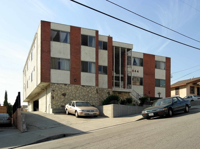 844 N Bunker Hill Ave in Los Angeles, CA - Building Photo - Building Photo