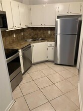 669 W Oakland Park Blvd in Wilton Manors, FL - Building Photo - Building Photo