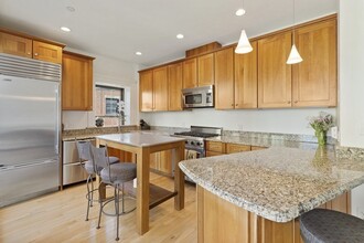 88 Broad St, Unit 7E in Boston, MA - Building Photo - Building Photo