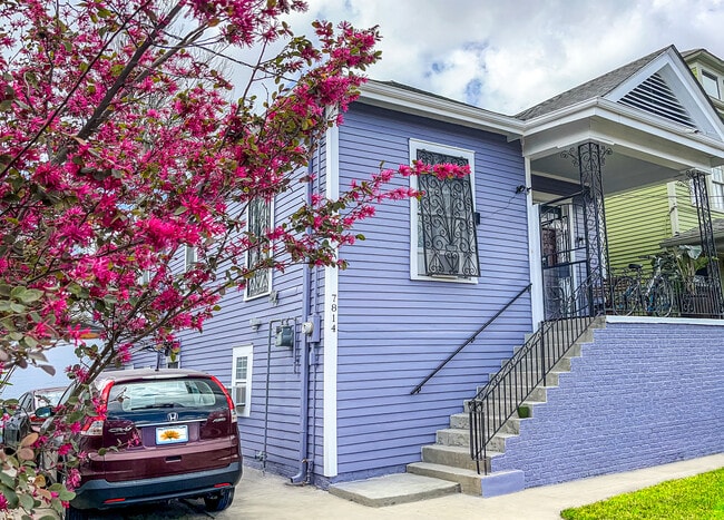 7814 S Claiborne Ave, Unit 7814, Unit 7814