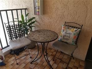 828 Wiggins Pass Rd-Unit -10 in Naples, FL - Building Photo