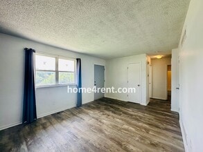4344 Parallel Pkwy in Kansas City, KS - Building Photo - Building Photo
