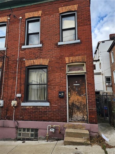 4 Canoe Wy in Pittsburgh, PA - Building Photo