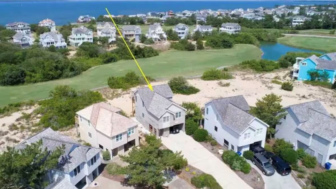 5104 W Cleek Ct in Nags Head, NC - Building Photo