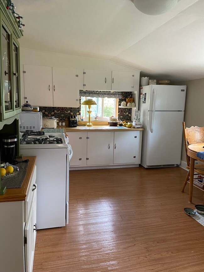 property at 401 4th St