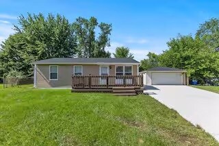 2148 Champagne Dr in Ann Arbor, MI - Building Photo