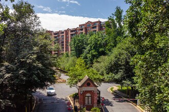 Renaissance 2230 in Falls Church, VA - Building Photo - Building Photo