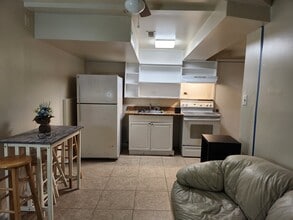 7757 Frederick Ct in Hyattsville, MD - Foto de edificio - Building Photo