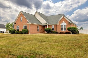 523 Murray Fork Dr in Fayetteville, NC - Building Photo