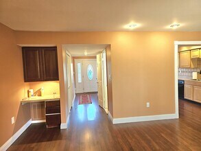 37 Anderson Ct in East Brunswick, NJ - Building Photo - Building Photo