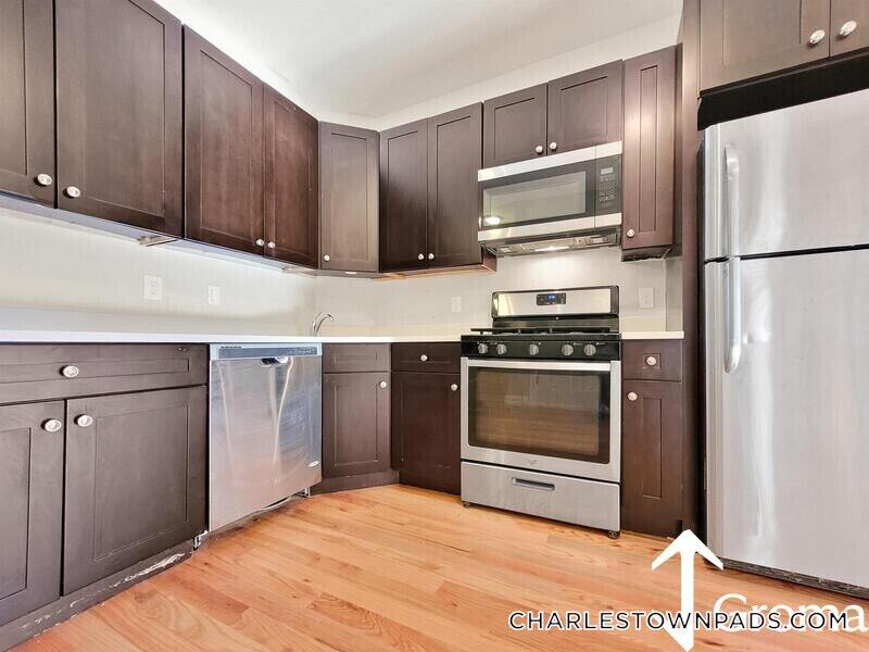 19-21-21 Caldwell St in Boston, MA - Building Photo