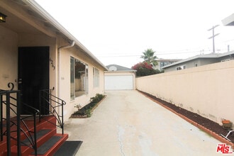 6263 La Tijera Blvd in Los Angeles, CA - Building Photo - Building Photo