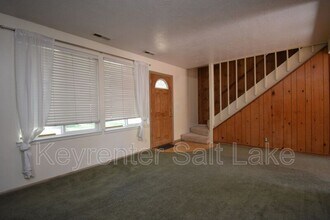 6054 S 2075 E in Holladay, UT - Building Photo - Building Photo