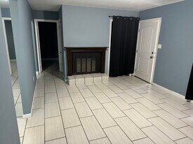 1924 Nekoma Ct, Unit 1926 in Tallahassee, FL - Building Photo