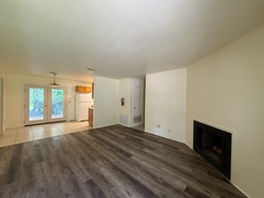 225 Bluebird Ln in Lufkin, TX - Building Photo - Building Photo