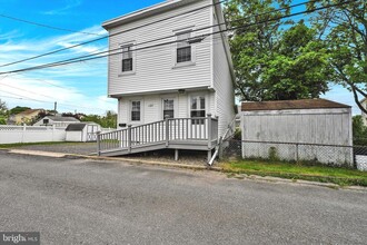 137 E Summit St in Summit Hill, PA - Building Photo - Building Photo