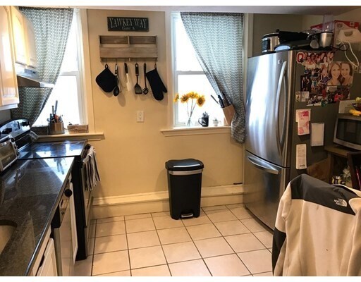 137 Peterborough St, Unit 33 in Boston, MA - Foto de edificio - Building Photo