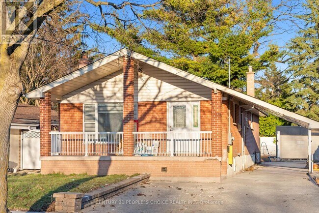 111 Verobeach Blvd in Toronto, ON - Building Photo - Building Photo