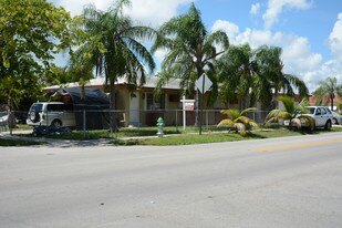 1522 24th Ave in Hollywood, FL - Building Photo