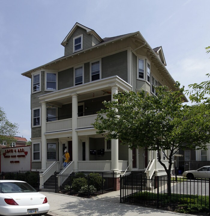 316 Elmwood Ave in Providence, RI - Foto de edificio