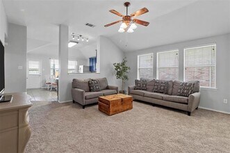 1301 Mockingbird Dr in Aubrey, TX - Building Photo - Building Photo