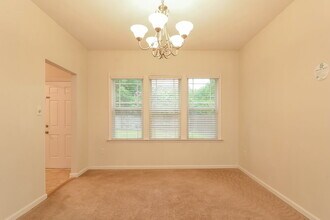 4812 Landover Ridge Dr in Raleigh, NC - Foto de edificio - Building Photo