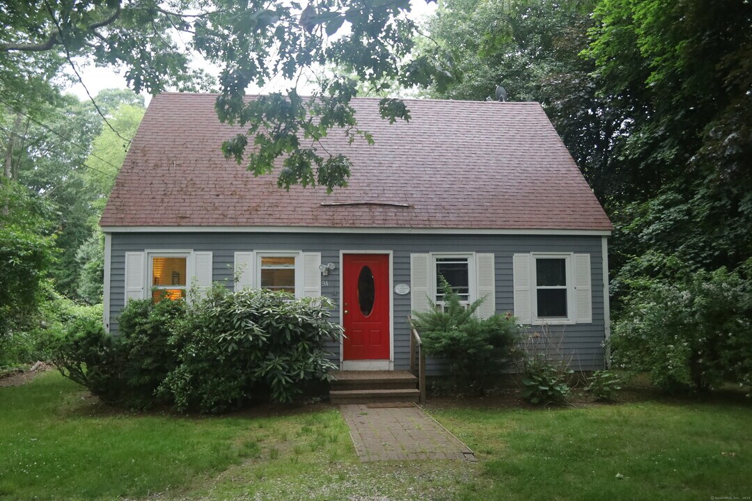 9A Cedarwood Ln in Old Saybrook, CT - Building Photo