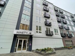 90 Ocean Ave in Revere, MA - Building Photo - Building Photo