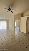 901 Cape Coral Pkwy W in Cape Coral, FL - Foto de edificio - Building Photo