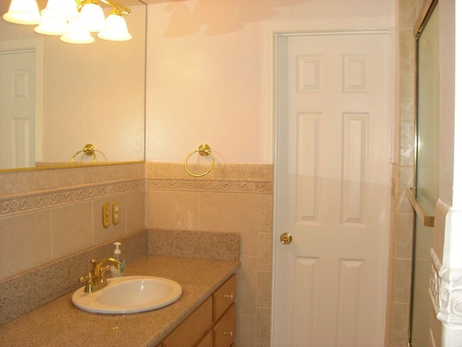 4633 Pepperwood Ave, Unit Detached guest house