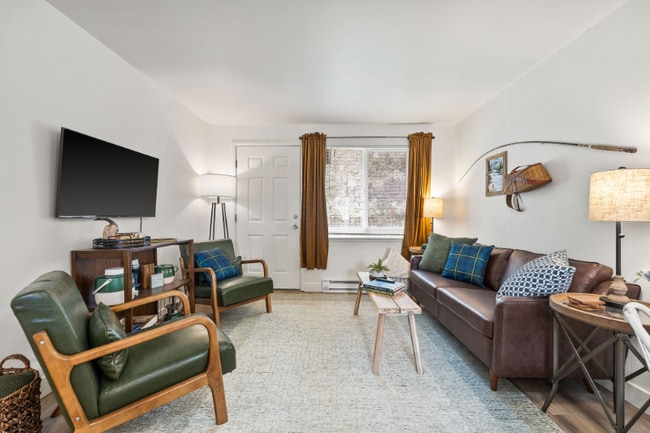 property at 661 8th Ave E N