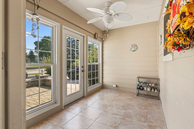 641 Silver Rock Ln in Buffalo Grove, IL - Building Photo - Building Photo