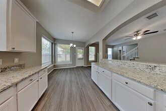3511 Glenhill Dr in Pearland, TX - Building Photo - Building Photo