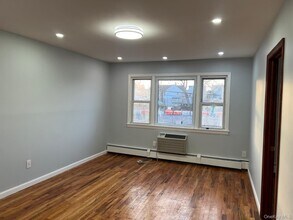 547 Eldert Ln in Brooklyn, NY - Building Photo - Building Photo