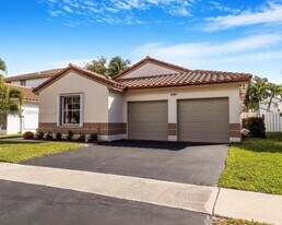 1975 NW 191st Ave in Pembroke Pines, FL - Building Photo