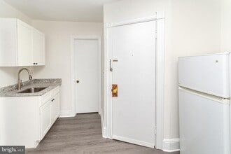 24 Bank St in Princeton, NJ - Building Photo - Building Photo