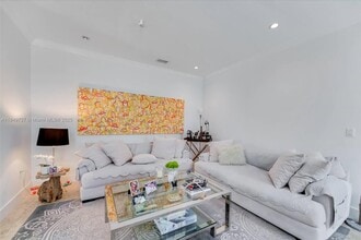 3062 New York St in Miami, FL - Building Photo - Building Photo