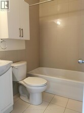 7 D'Arcy St in Toronto, ON - Building Photo - Building Photo