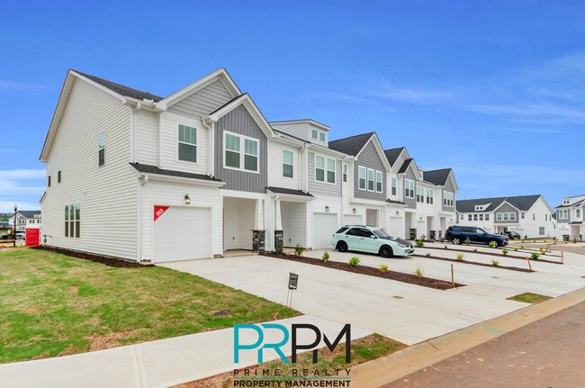 450 Hazelcote Rd in Greenville, SC - Foto de edificio - Building Photo