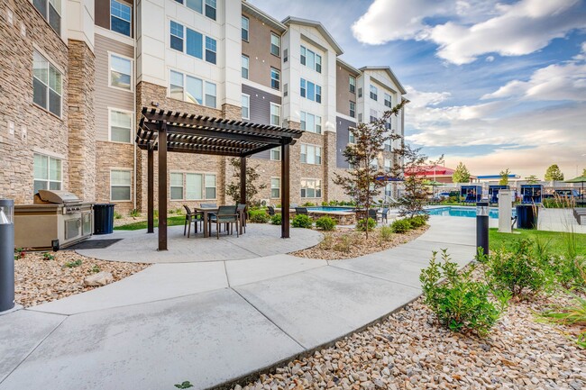 Incline at Anthem in Herriman, UT - Foto de edificio - Building Photo