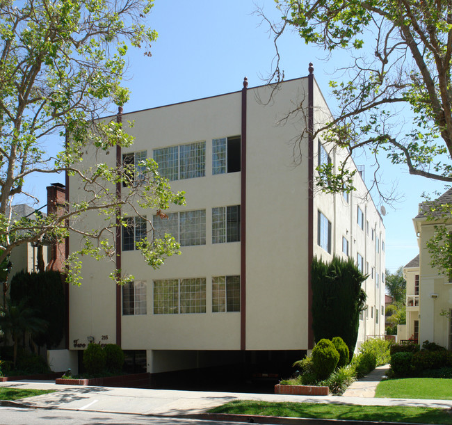 216 S Rexford Dr in Beverly Hills, CA - Building Photo - Building Photo