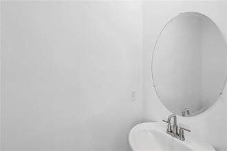 186 Redbud Rd in Canton, GA - Foto de edificio - Building Photo